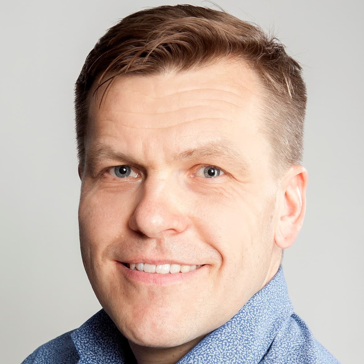 Antti Saari Lääketieteen tohtori — Pihlajalinna