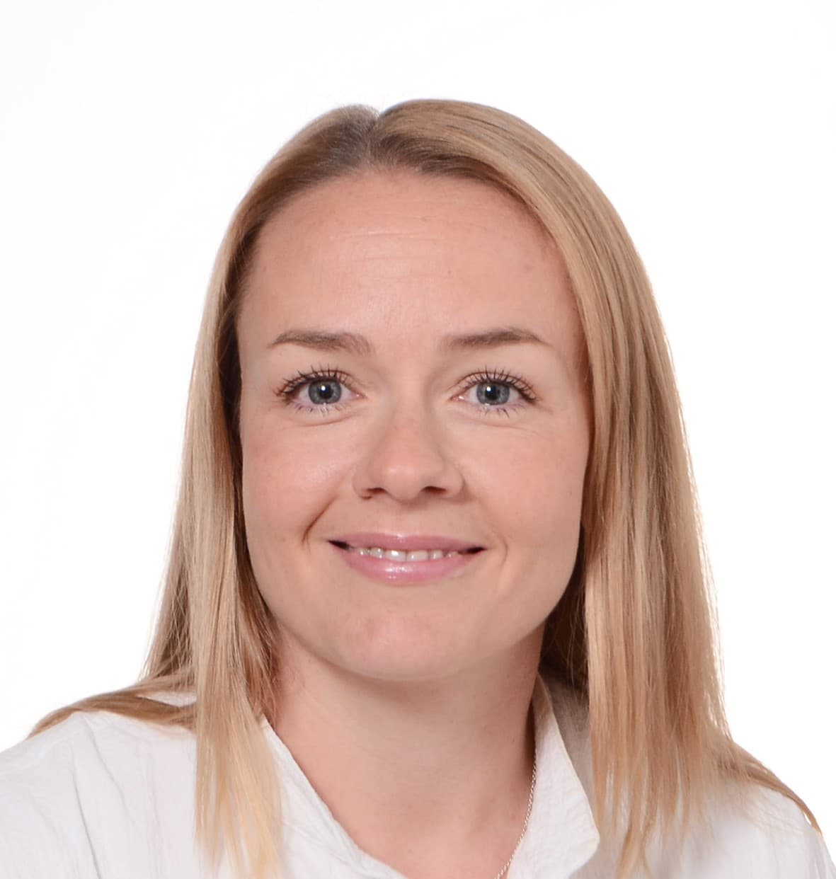 Heli Syrjälä  — Pihlajalinna