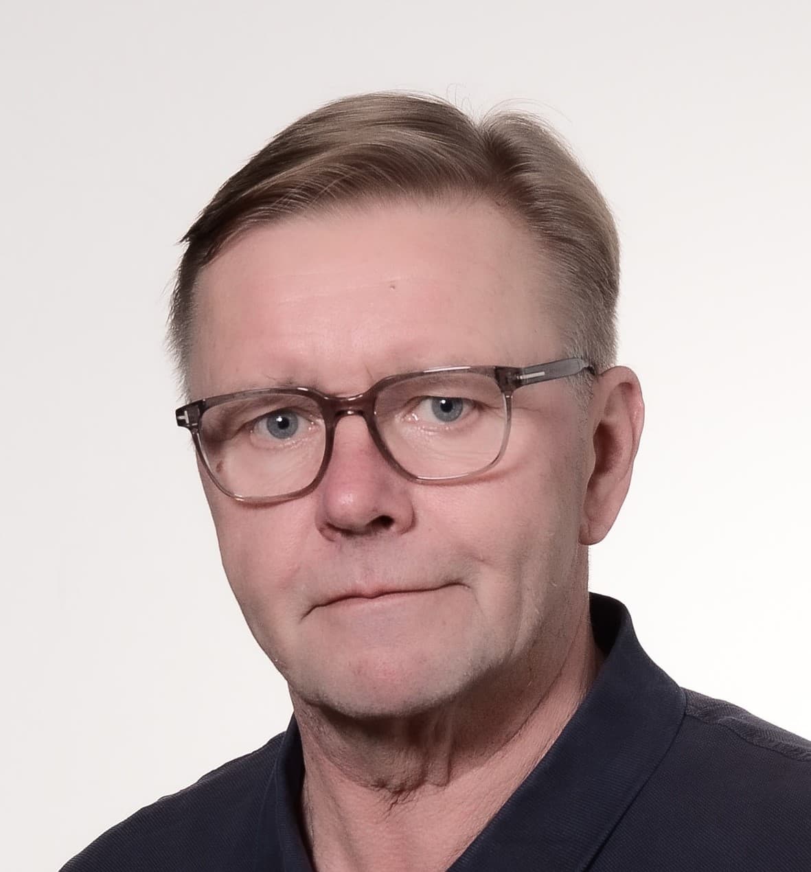 Juhani Metsäniitty Lääketieteen lisensiaatti — Pihlajalinna