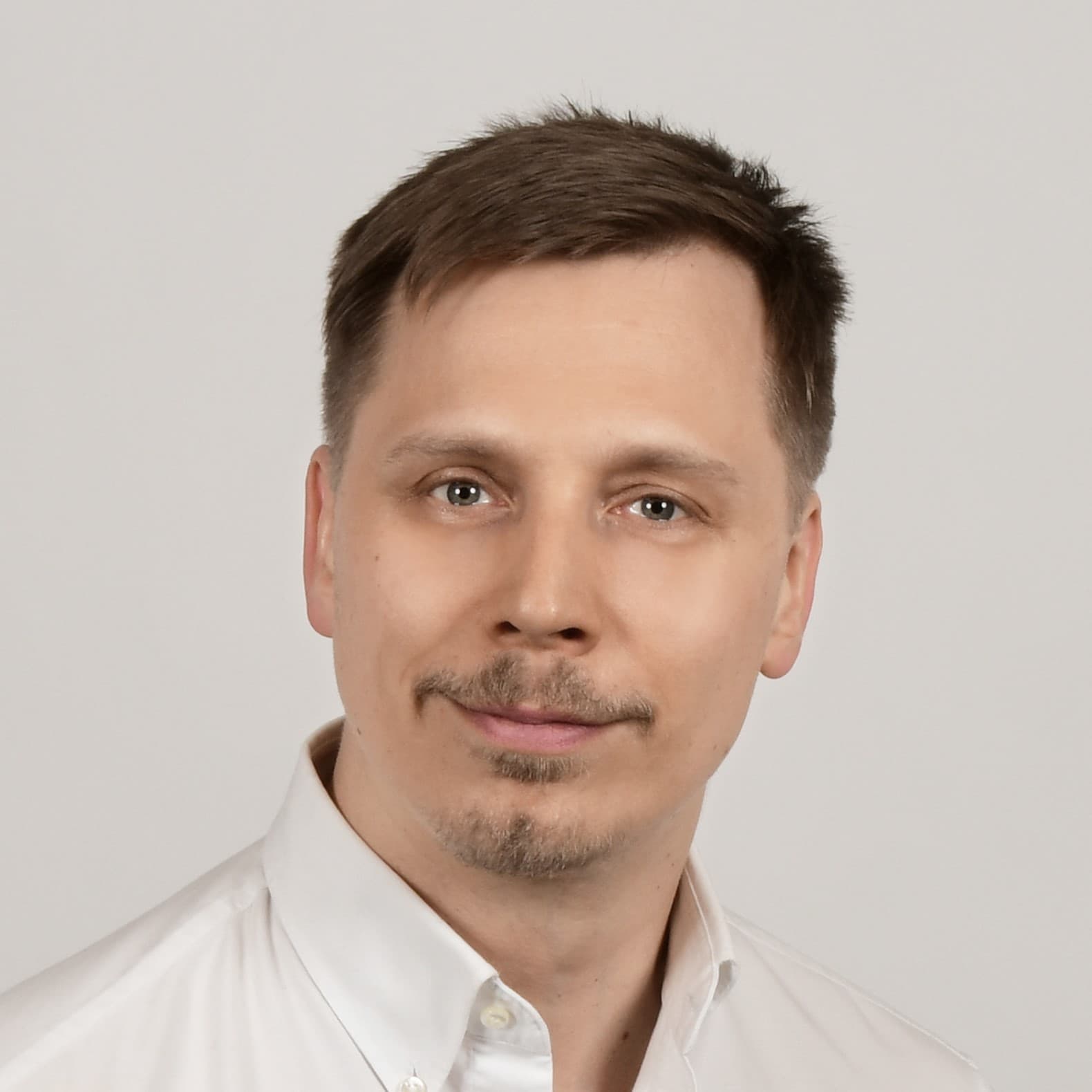 Tuomas Huhtanen Lääketieteen lisensiaatti — Pihlajalinna